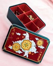 Load image into Gallery viewer, Rabbit on the Moon-cake | Red &amp; Green | Mini Mooncake Tin
